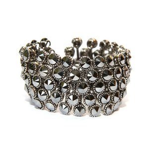 Jet Hematite Anemone Bracelet 