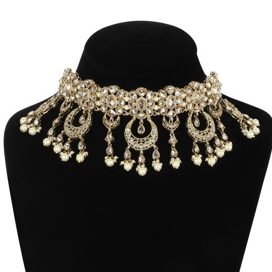 Akshi Choker Set 